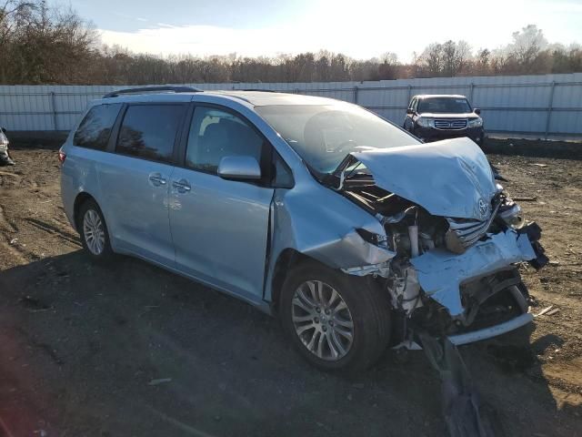 2016 Toyota Sienna XLE