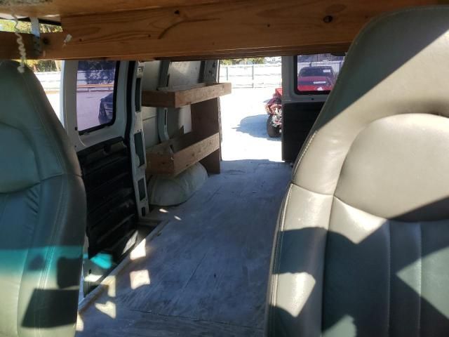 2003 Chevrolet Express G2500