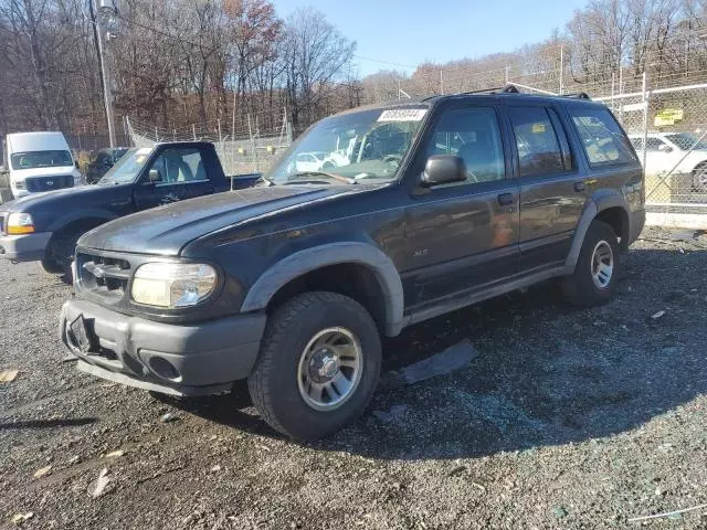 2000 Ford Explorer XLS