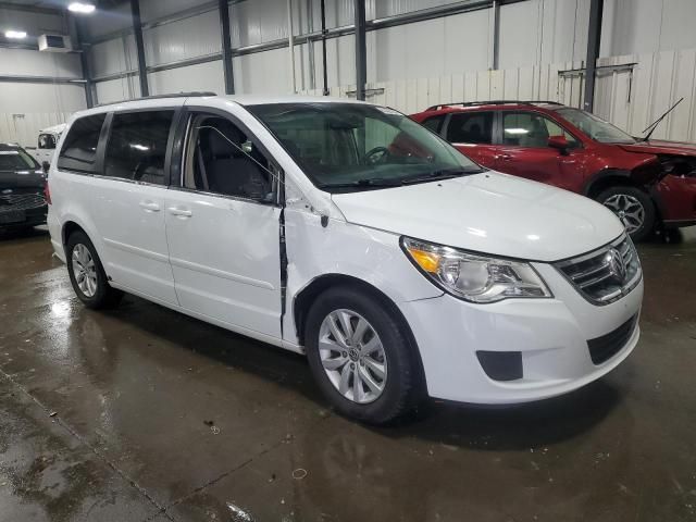 2013 Volkswagen Routan SE