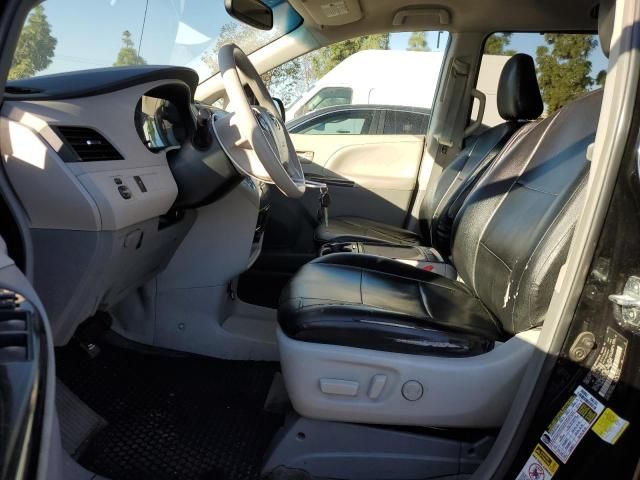 2014 Toyota Sienna LE