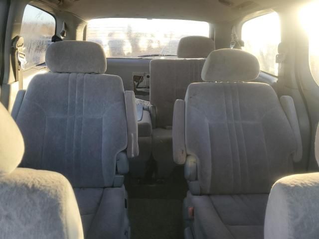 2000 Toyota Sienna LE