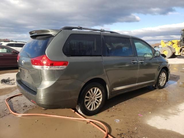 2014 Toyota Sienna XLE