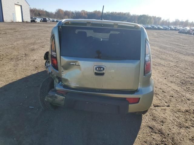 2010 KIA Soul +