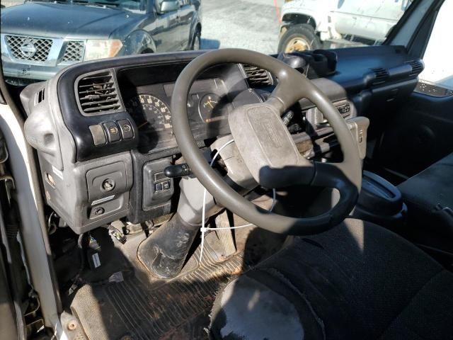 2000 Isuzu NPR