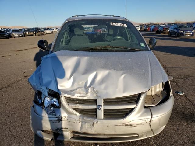 2005 Dodge Grand Caravan SE