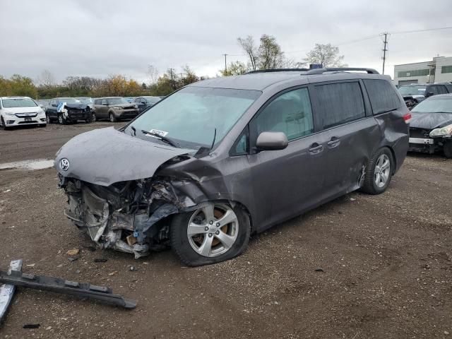 2013 Toyota Sienna LE