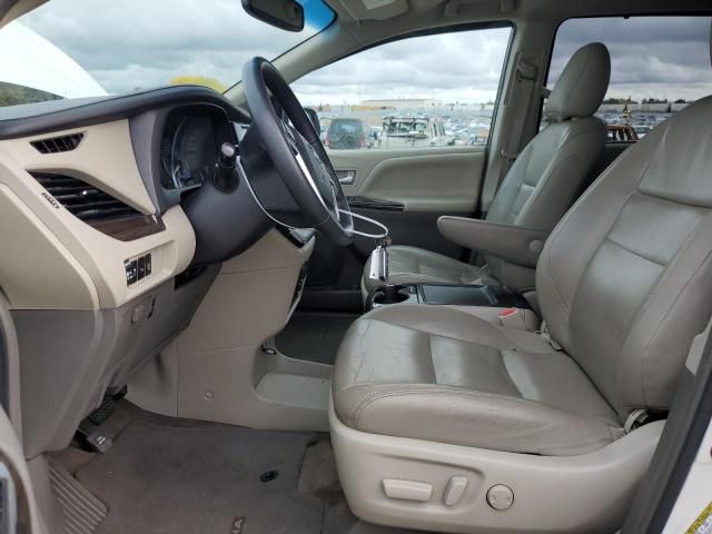 2016 Toyota Sienna XLE