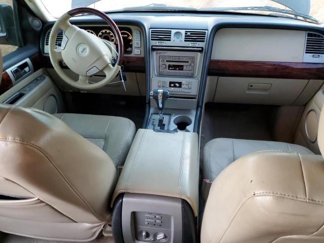 2005 Lincoln Navigator