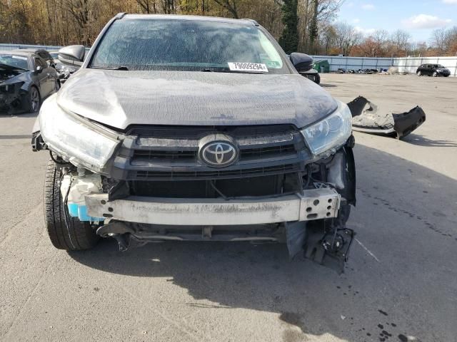 2018 Toyota Highlander SE