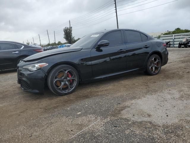 2017 Alfa Romeo Giulia TI Q4