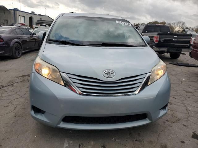 2015 Toyota Sienna LE