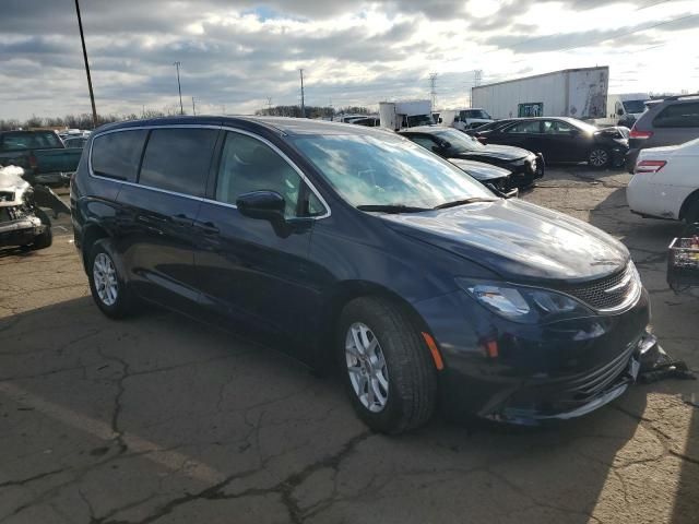 2020 Chrysler Voyager LX