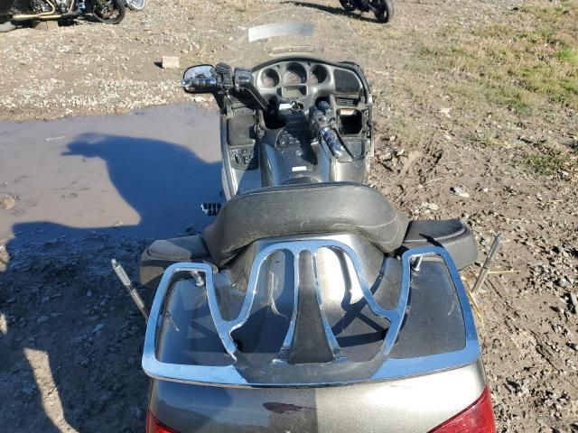 2004 Honda GL1800