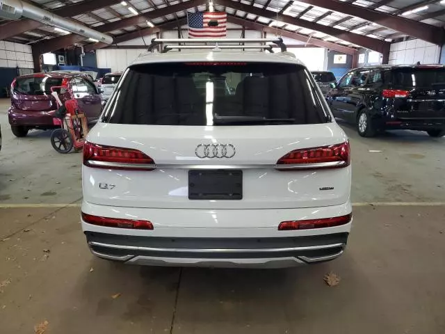 2021 Audi Q7 Premium Plus