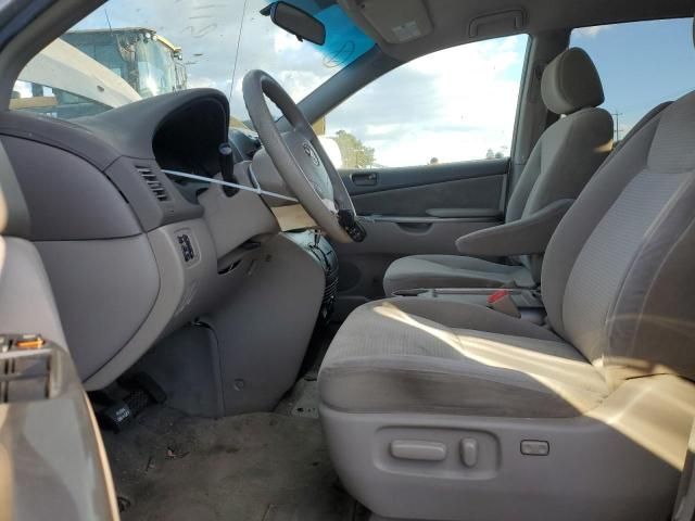 2008 Toyota Sienna CE