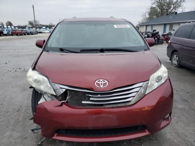 2015 Toyota Sienna XLE