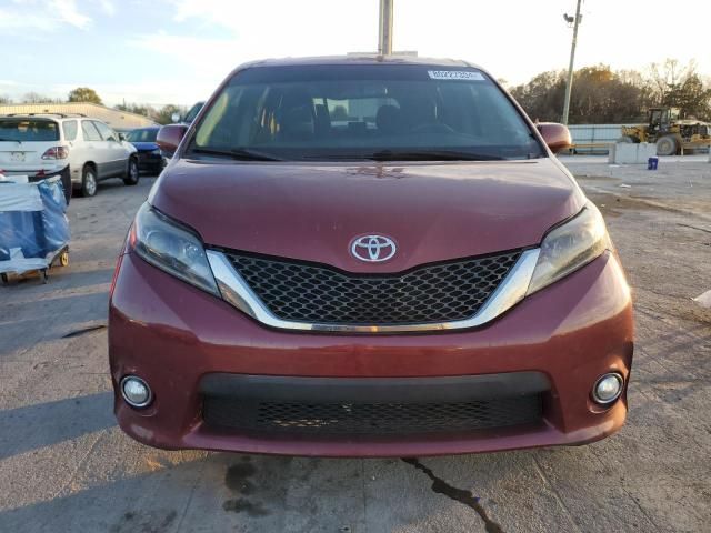 2015 Toyota Sienna Sport