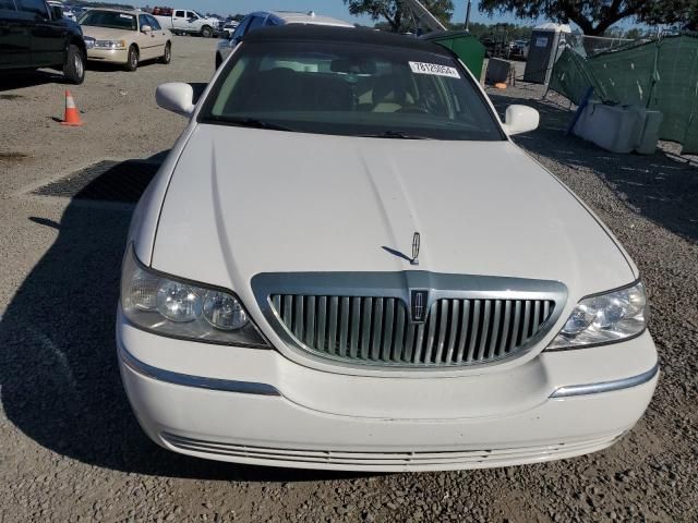 2010 Lincoln Town Car Signature Limited