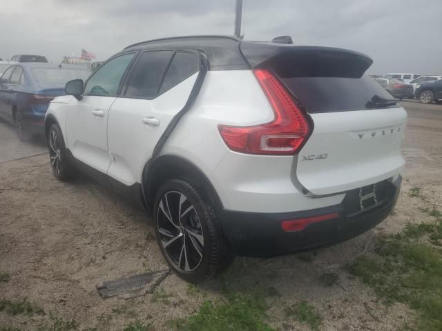 2021 Volvo XC40 T5 R-Design