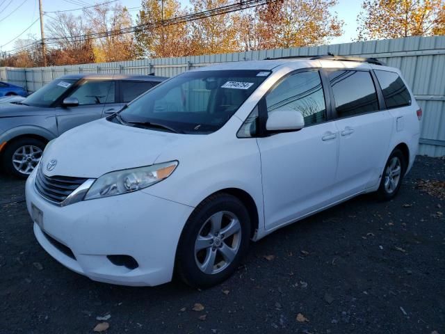 2011 Toyota Sienna LE