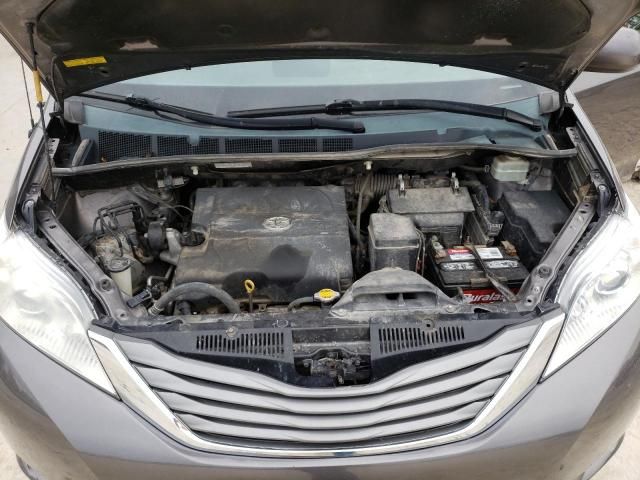 2013 Toyota Sienna XLE