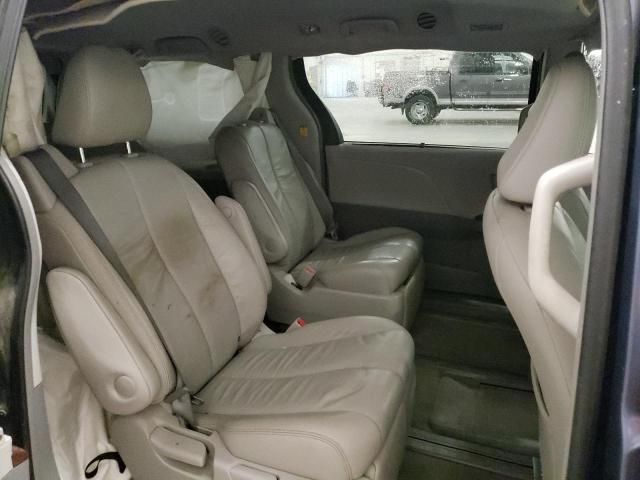 2013 Toyota Sienna XLE