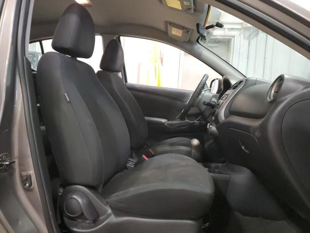 2013 Nissan Versa S