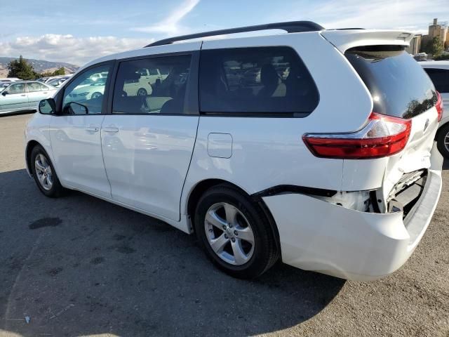 2015 Toyota Sienna LE