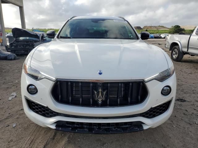 2022 Maserati Levante Base