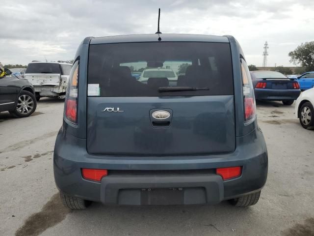 2011 KIA Soul +