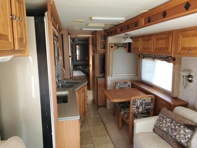 2007 Workhorse Custom Chassis Motorhome Chassis W24