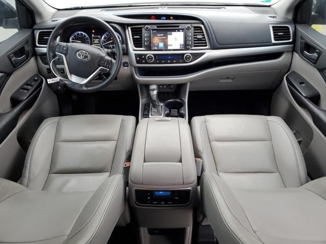 2019 Toyota Highlander SE