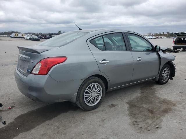 2013 Nissan Versa S