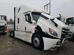 Salvage Trucks with No Bids Yet For Sale at auction: 2019 Freightliner Cascadia 126