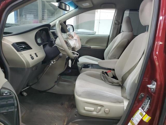 2013 Toyota Sienna LE