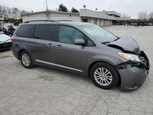 2016 Toyota Sienna XLE