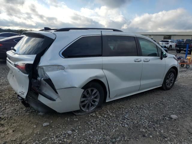 2022 Toyota Sienna XLE