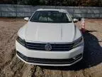 2017 Volkswagen Passat SE