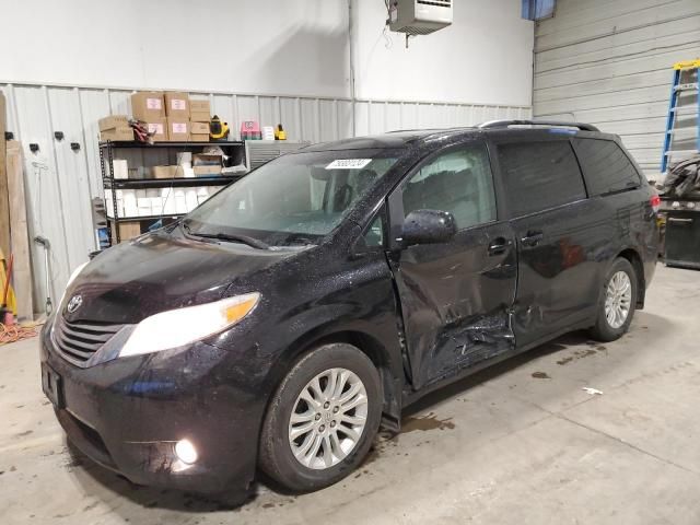 2012 Toyota Sienna XLE