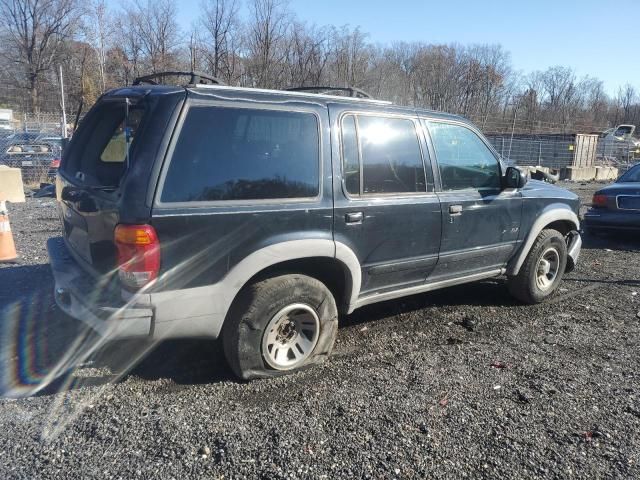 2000 Ford Explorer XLS