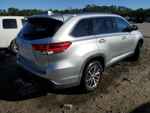 2019 Toyota Highlander SE