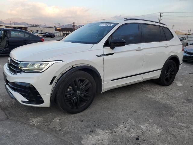 2022 Volkswagen Tiguan SE R-LINE Black