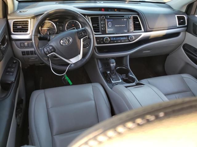 2019 Toyota Highlander SE