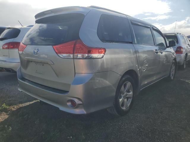 2014 Toyota Sienna LE