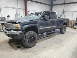 Camiones salvage a la venta en subasta: 2003 GMC Sierra K2500 Heavy Duty