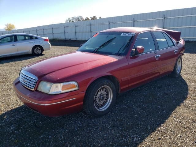 2001 Ford Crown Victoria LX