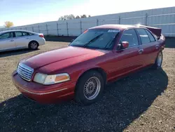 Carros salvage sin ofertas aún a la venta en subasta: 2001 Ford Crown Victoria LX