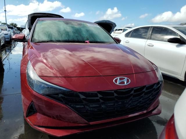 2021 Hyundai Elantra SE