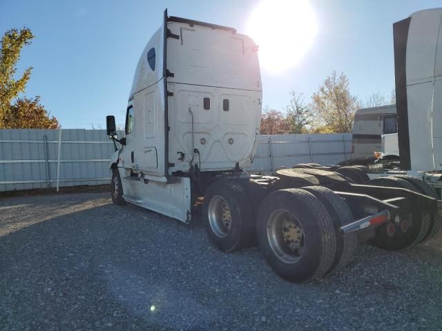 2017 Freightliner Cascadia 125